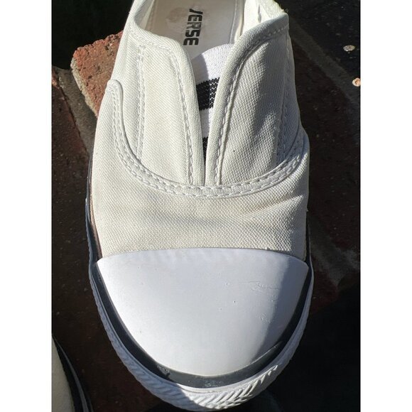 Women White & Navy  Slip On Converses— Size 6 - Picture 6 of 11